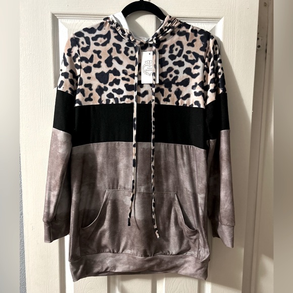 Boutique 9 Tops - NWT boutique shirt size small